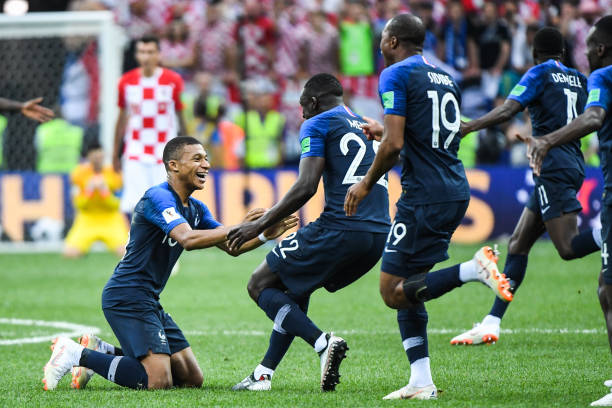 在当前的国 在当前的国