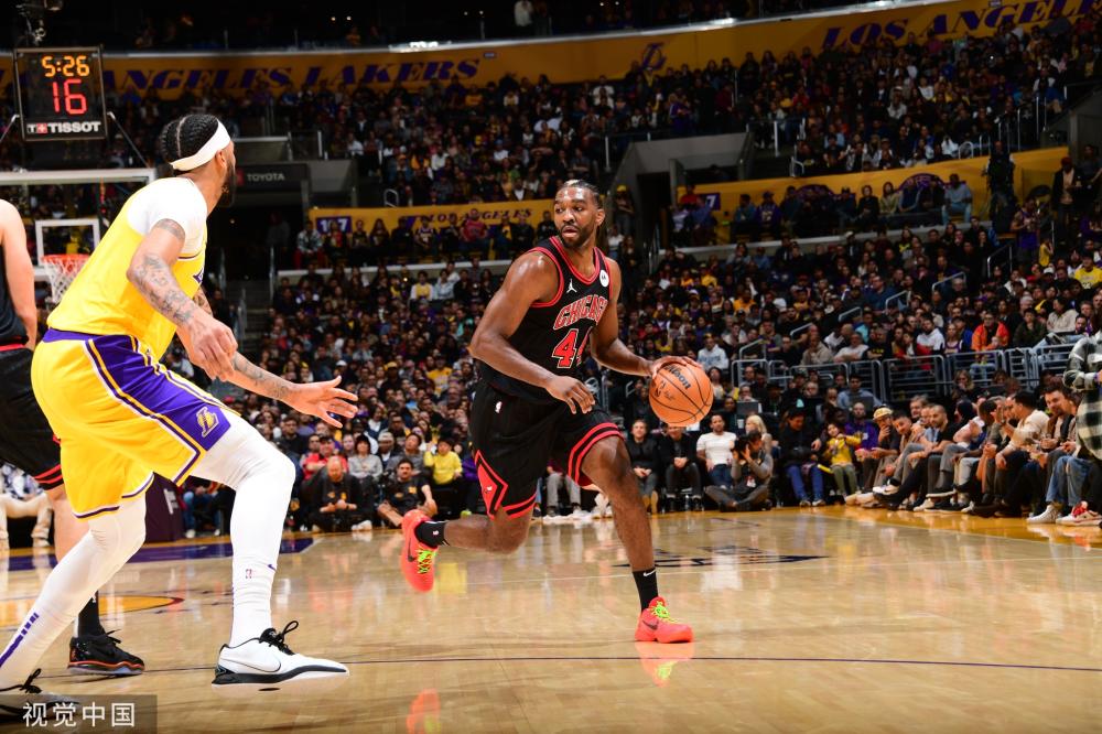 场握手言和 场握手言和