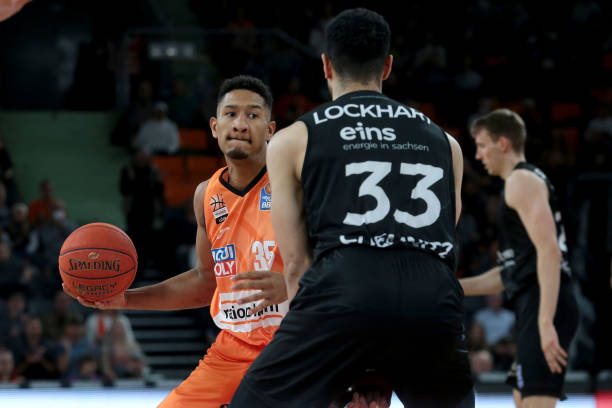 与主帅矛盾 与主帅矛盾