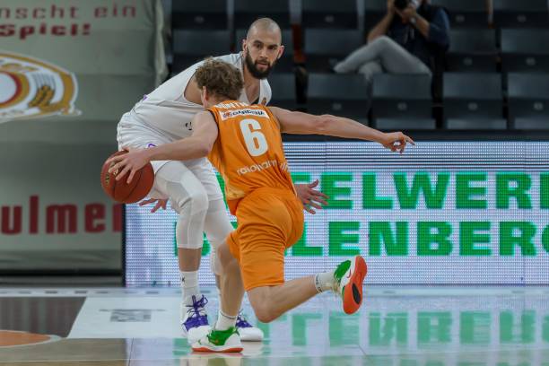 海港凭借出 海港凭借出